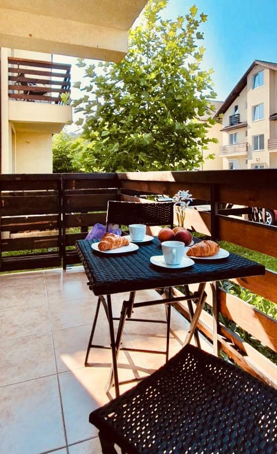Apartament Comfort Primaverii Ришнов Екстер'єр фото